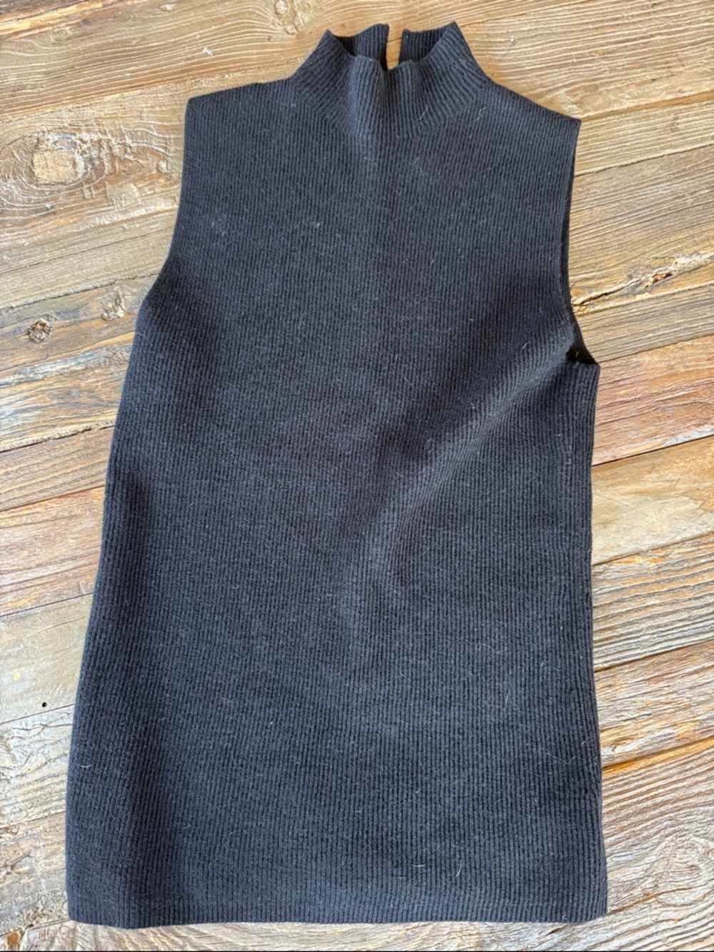 Theory wool blend soft high neck sleeveless tank top sweater EUC size S